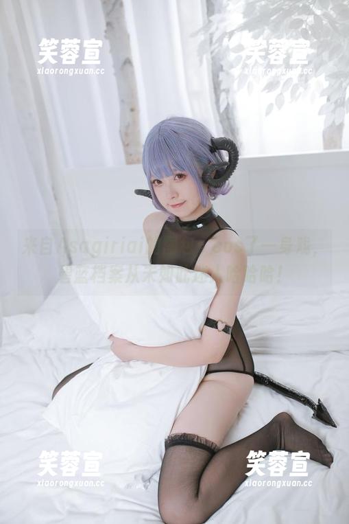 Asagiriai 来自Asagiriai的图包:cos了一身戏,碧蓝档案从未如此迷人哈哈哈!