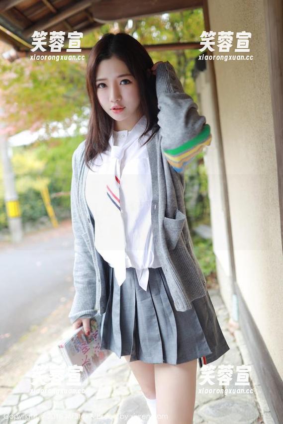 MFStar模范学院-姗姗就打奥特曼 MFStar模范学院 - 最新姗姗就打奥特曼女王珠光宝气的照片,不知道的还以为是电影海报呢