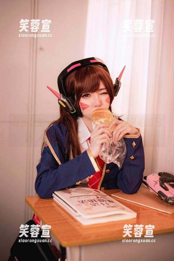 sally多啦雪 私房里的sally多啦雪,水手服是她的日常吗?赞!