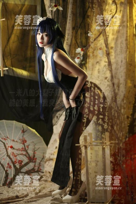 一米八的大梨子 一米八的大梨子短裙合集—显露出各种可能的美感,我突然想起了小时候的校服……