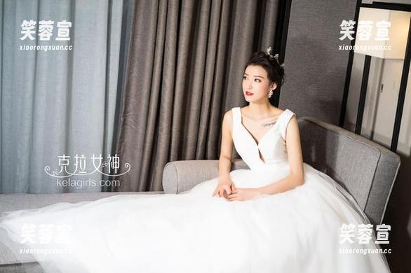 克拉女神-周迪 克拉女神 - 你猜周迪的写真能不能定制出个“秘密”口味?