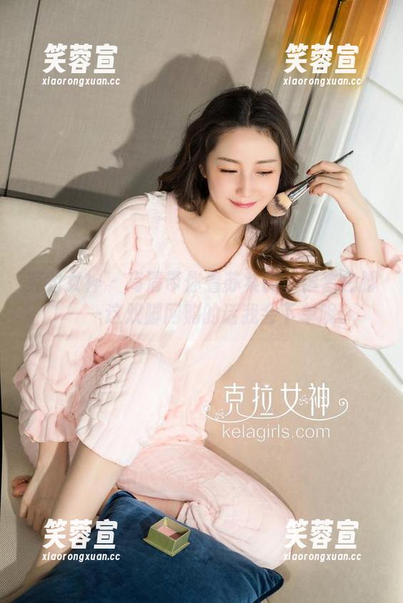 克拉女神-苏棠 克拉女神 - 高清带你看苏棠的“透皙白脚”——这双脚网购的话我会下单呢。