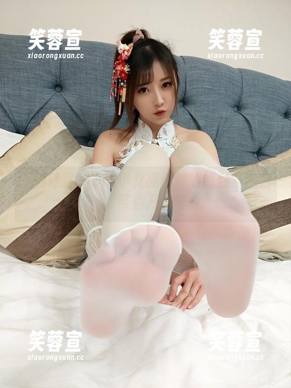 小女巫露娜 不怕迷路?下载小女巫露娜的镭射紫图包,带你开小差