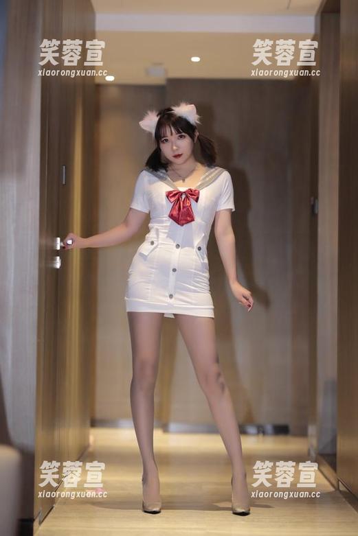 小女巫露娜 说说小女巫露娜的浴室套图更新,你永远不能低估那里的丰盈和水汽。