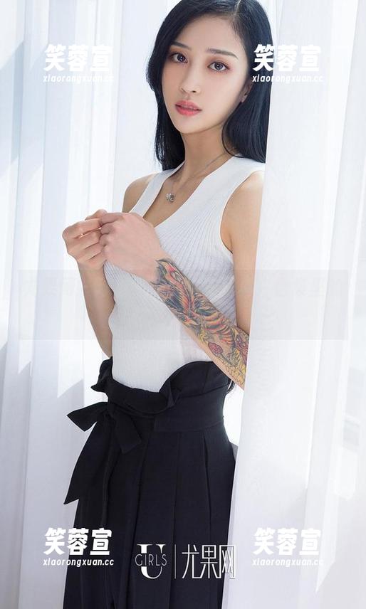 尤果网 - 球球与她的女友写真，合集里的悠闲气息弥漫