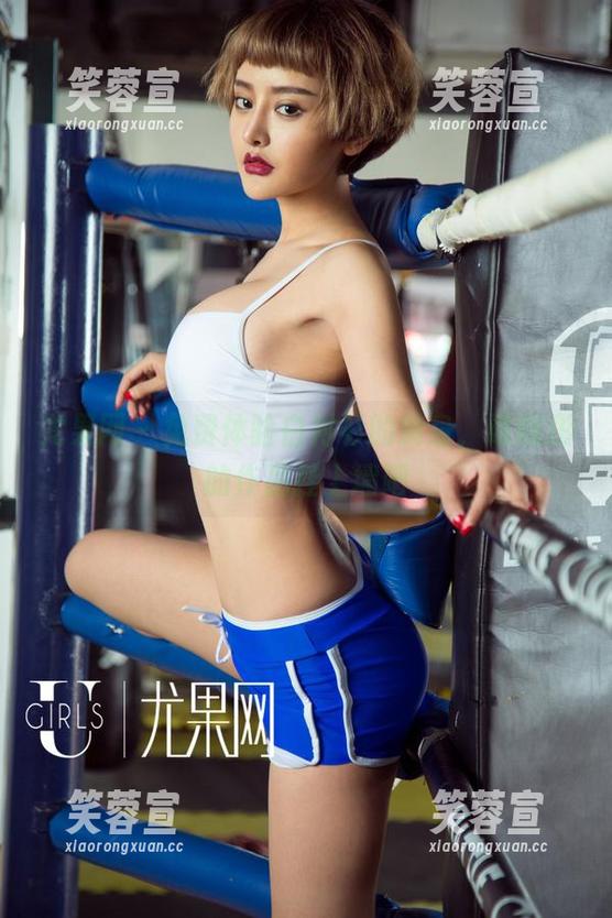 尤果网-谭晓彤 尤果网 - 免费体验白衬衫的转身,谭晓彤的作品挂上墙吧