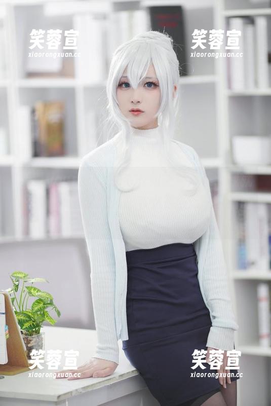幼爱youmeko 幼爱youmeko的毛衣姐姐照片集:我就想知道,她是怎么把毛衣穿得这么好看的?