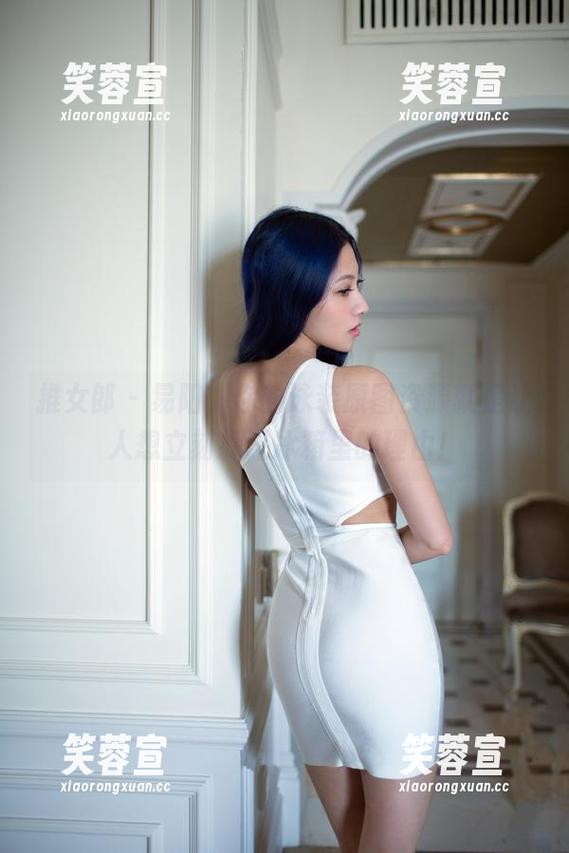 推女郎-易阳 推女郎 - 易阳,你的泳装原图资源就是让人想立刻躲进冰箱里的理由!