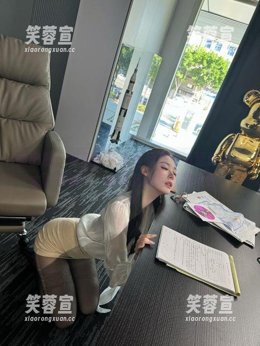 是小逗逗 微密圈 - 最新的泳衣作品是是小逗逗的“水下奇迹”,水波荡漾后只剩惊叹!