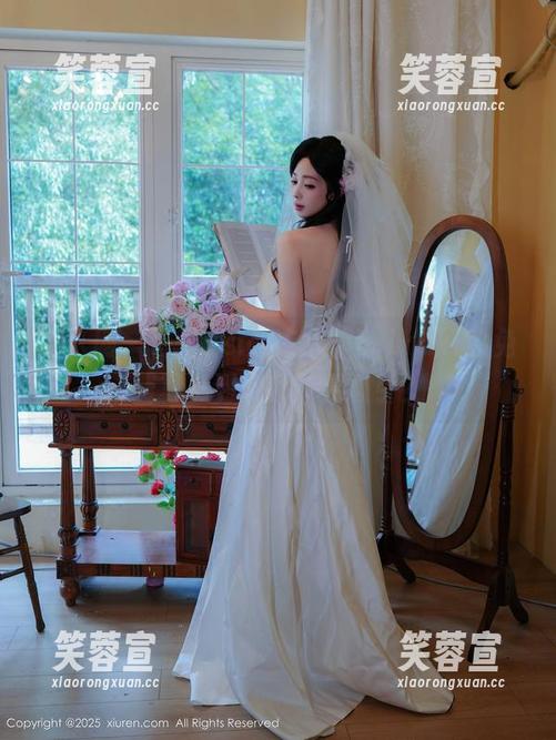 秀人网-Erikaki 秀人网 - 肖像vs.死库水,Erikaki的免费写真到底哪个更吸引?