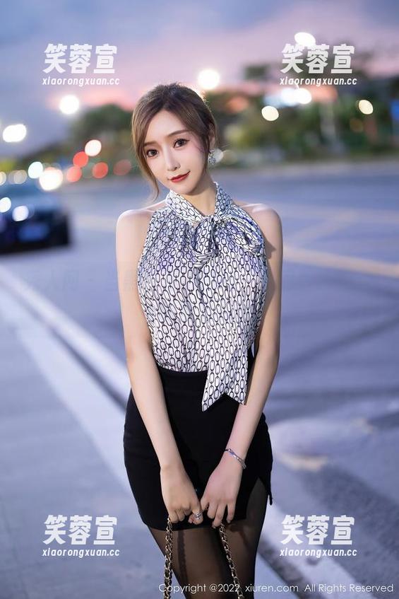 秀人网-周慕汐fairy 秀人网 - 当黑丝遇上吊裙——周慕汐fairy的壁纸视频