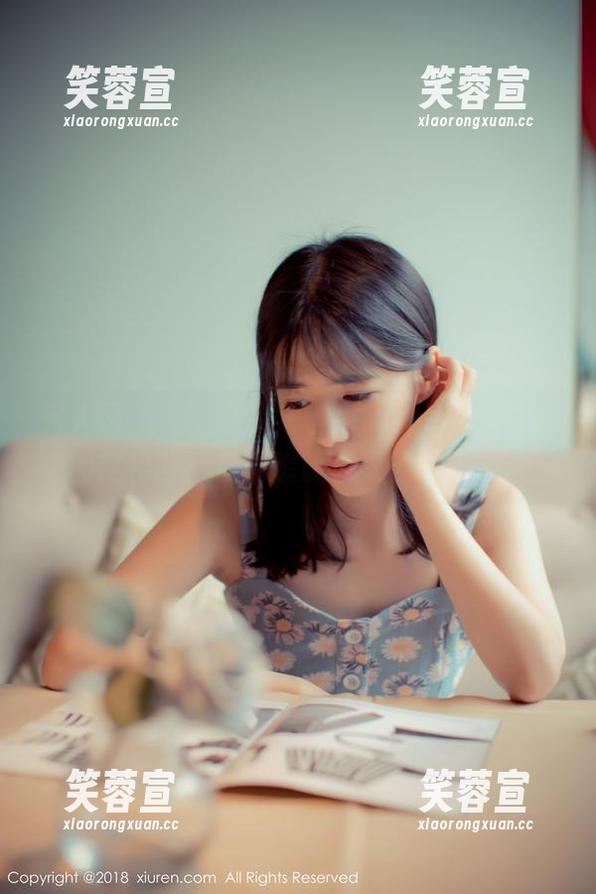 秀人网-容容容Alice 秀人网 - 不怕晒的容容容Alice,天台美图之后我再也不想躲在阳台喝茶了。