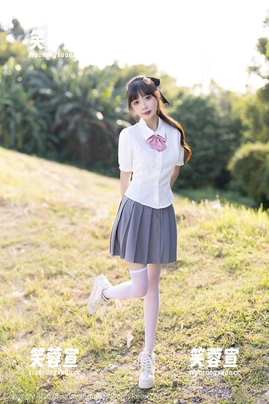 秀人网-蓝夏akasha 秀人网 - 蓝夏akasha的日常写照,最新写真集带你穿越平凡时光!