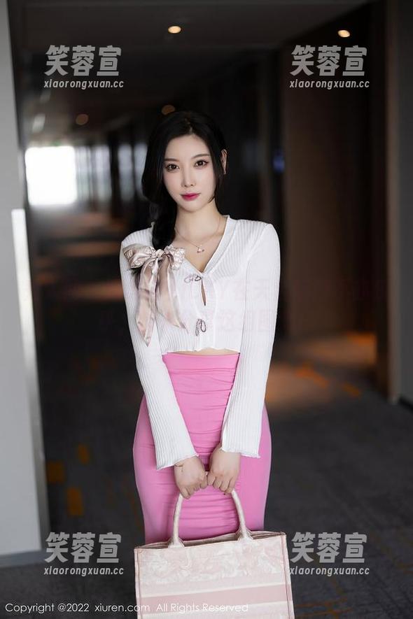 秀人网-陈雅漫VICKY 秀人网 - 陈雅漫VICKY在天台玩得不亦乐乎,快来分享这组图集!