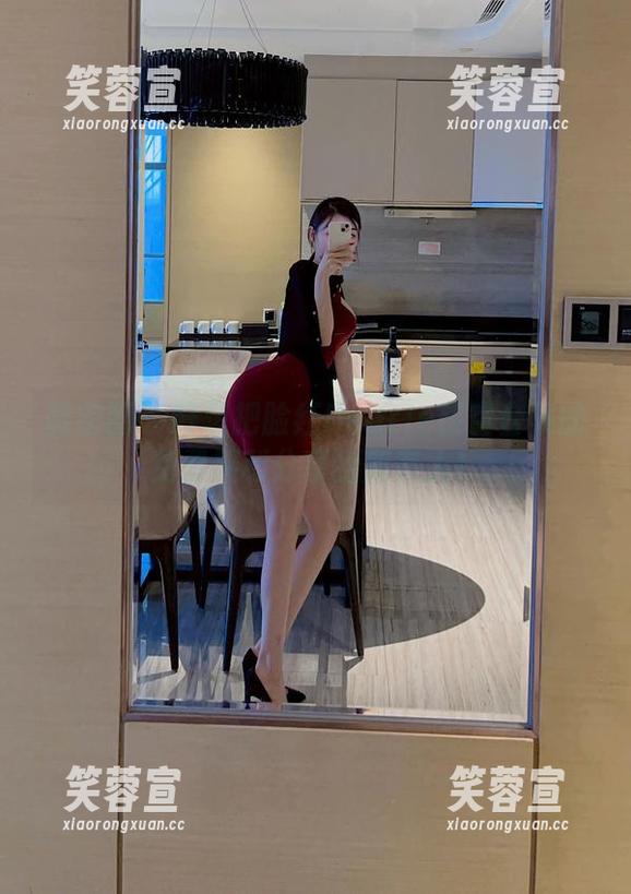 脸红Dearie 微密圈 - 好想把脸红Dearie镂空合集的免费福利分享给所有人!