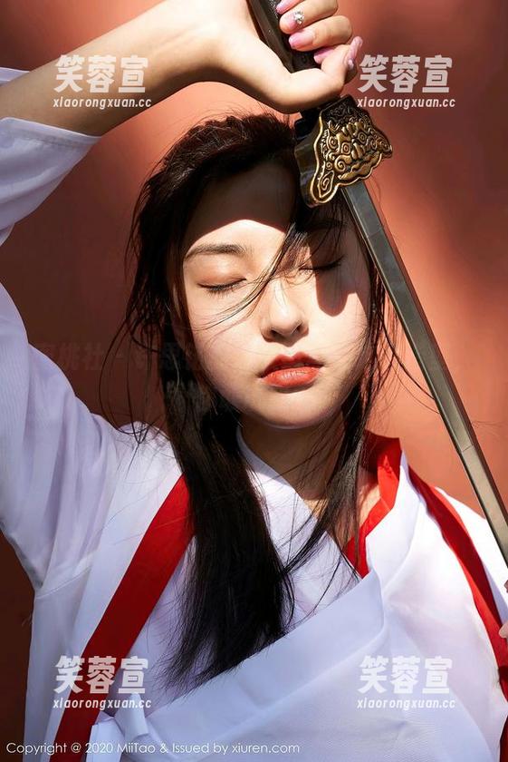 蜜桃社-许思铭 蜜桃社 - 许思铭的泳衣写真:这个造型,你敢试吗?