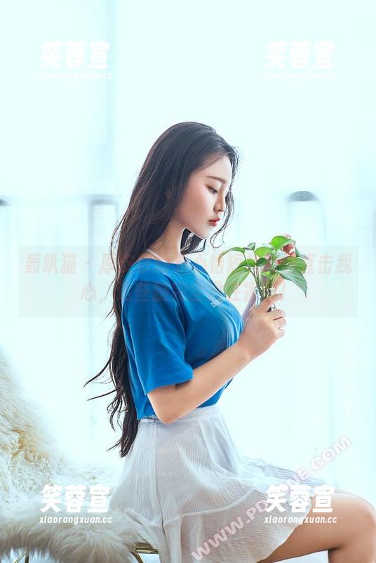 轰趴猫-温心怡 轰趴猫 - 厚皮肤的温心怡短裙原图直击我心,这些腿完全没在害羞!