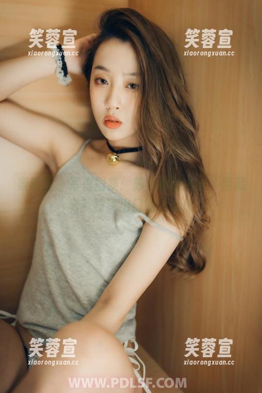 轰趴猫-苏小暖 轰趴猫 - 写真图集:苏小暖的白裙,潜藏着我没说出口的小心思