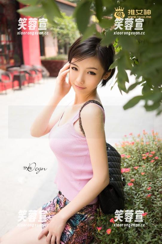 青豆客 - 纯小希的“美足之旅”，这美图真让人眼前一亮，下载都觉得心虚！